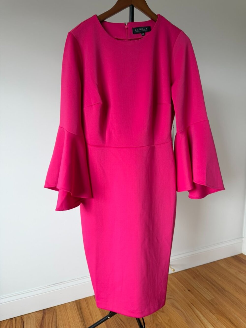 NWT ELOQUII MAGENTA HOT PINK FLARE SLEEVE SCUBA NEOPRENE DRESS (SIZE 14)